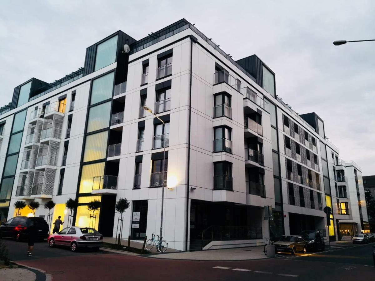 Piper Zajezdnia White Apartment Poznan Exterior photo